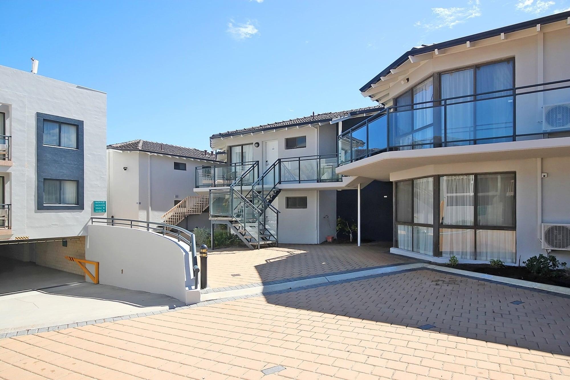 Quality Resort Sorrento Beach Пърт Екстериор снимка