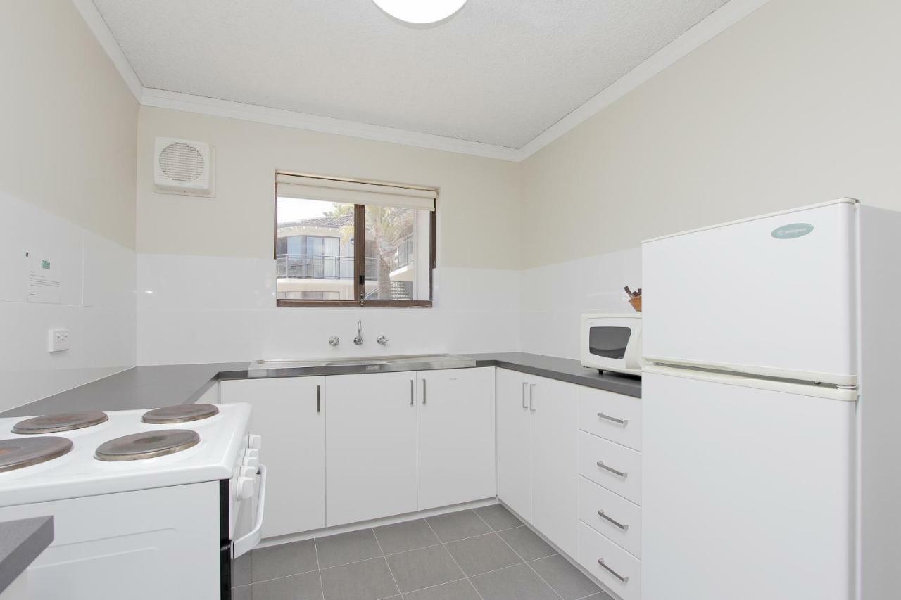 Quality Resort Sorrento Beach Пърт Екстериор снимка