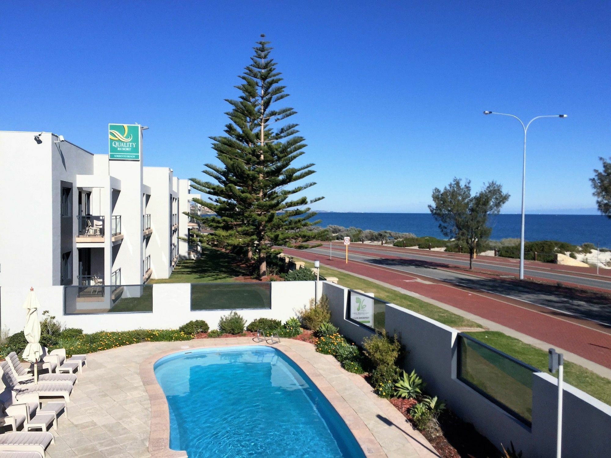 Quality Resort Sorrento Beach Пърт Екстериор снимка